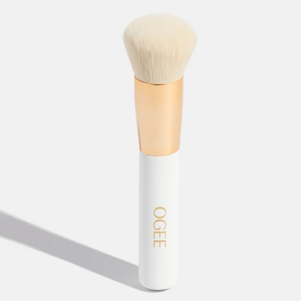Ogee blending brush